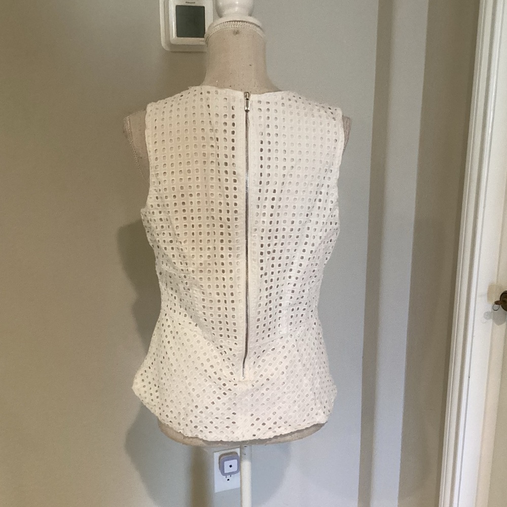 Liz Claiborne White Sleeveless Blouse - Picture 3 of 4